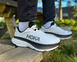 MEN'S HOKA BONDI 8 | WHITE / BLACK