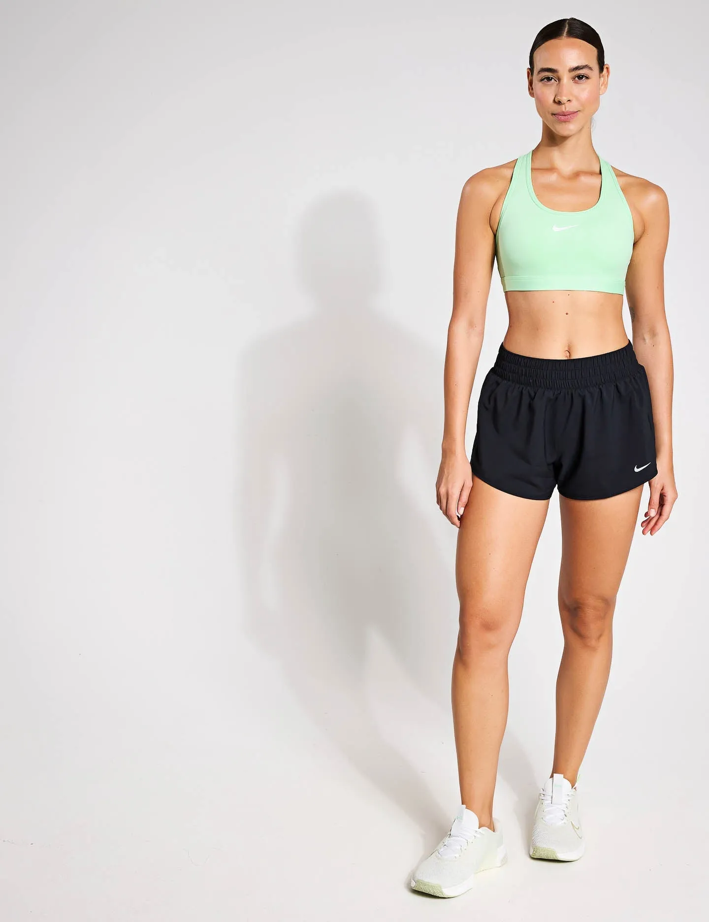 Nike Swoosh Medium Support Bra - Vapor Green/White