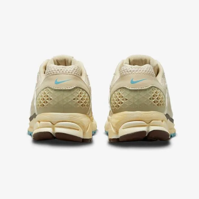 Nike Women's Air Zoom Vomero 5 (Oatmeal/ Tan Brown/ Pale...